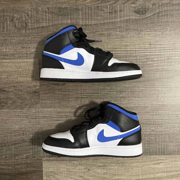 Jordan Other - Air Jordan 1 Mid GS 'Racer Blue'